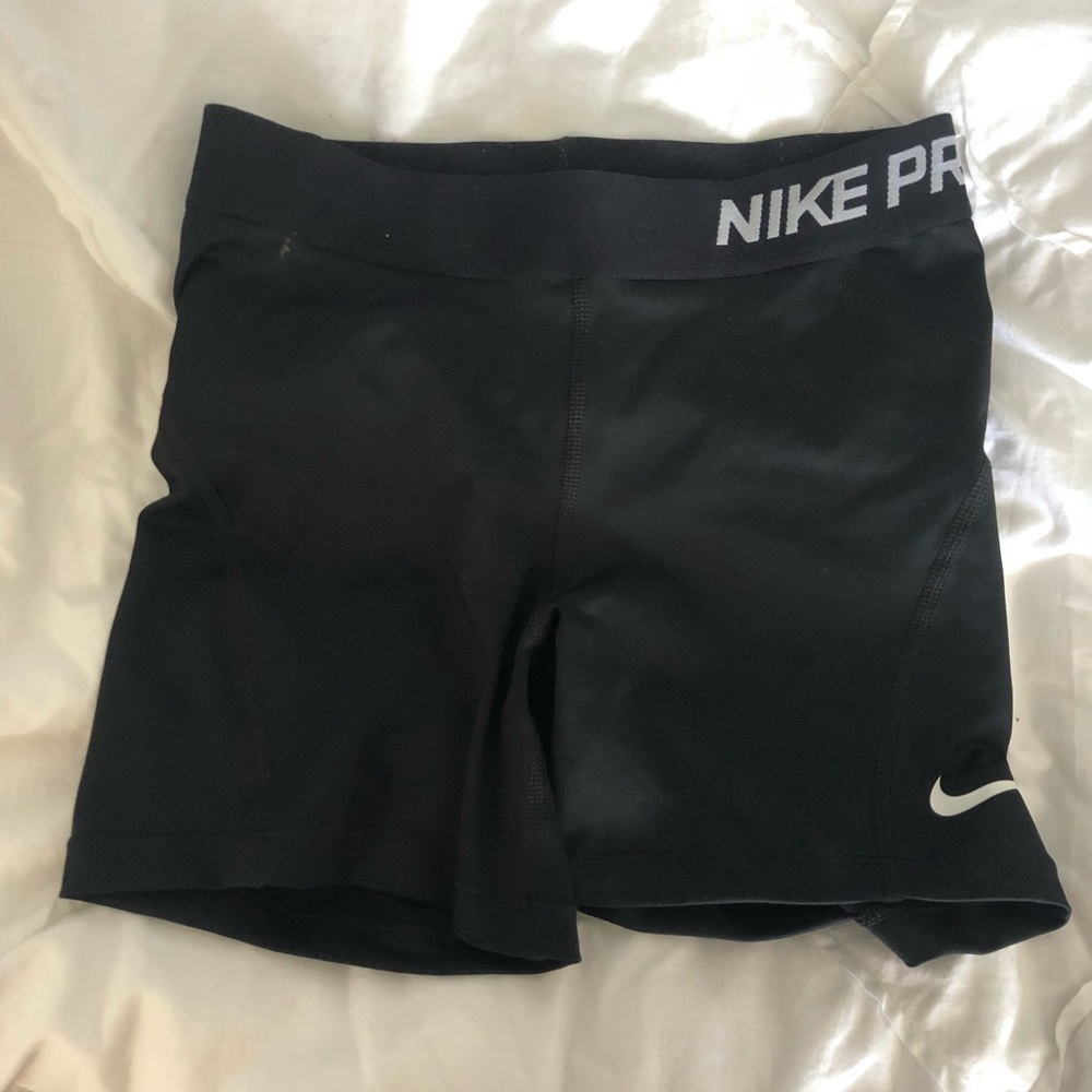 NWOT Black Nike Pros
